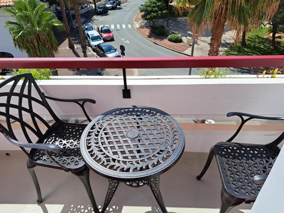 Superbe Appartement T3 Au Centre Plage .Parking Hendaye Kültér fotó